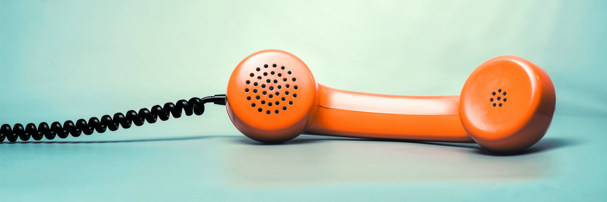 電話で話しをしていった