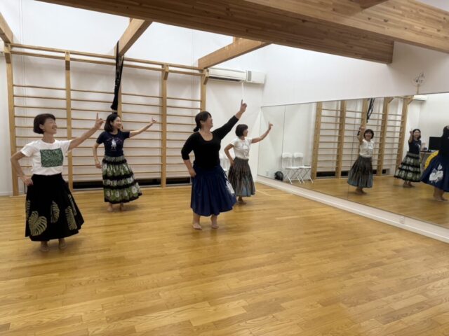 【スタジオキビス 宇都宮店（栃木県）】ダンス教室紹介：フラダンス ビギナークラス／Chihiro）