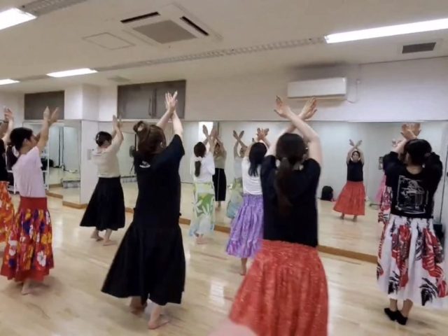 【スタジオキビス 佐野店（栃木県）】ダンス教室紹介：フラダンス入門・初級クラス、男性フラ【カネフラ】（ラウレアフラクラブ／木村小枝子）